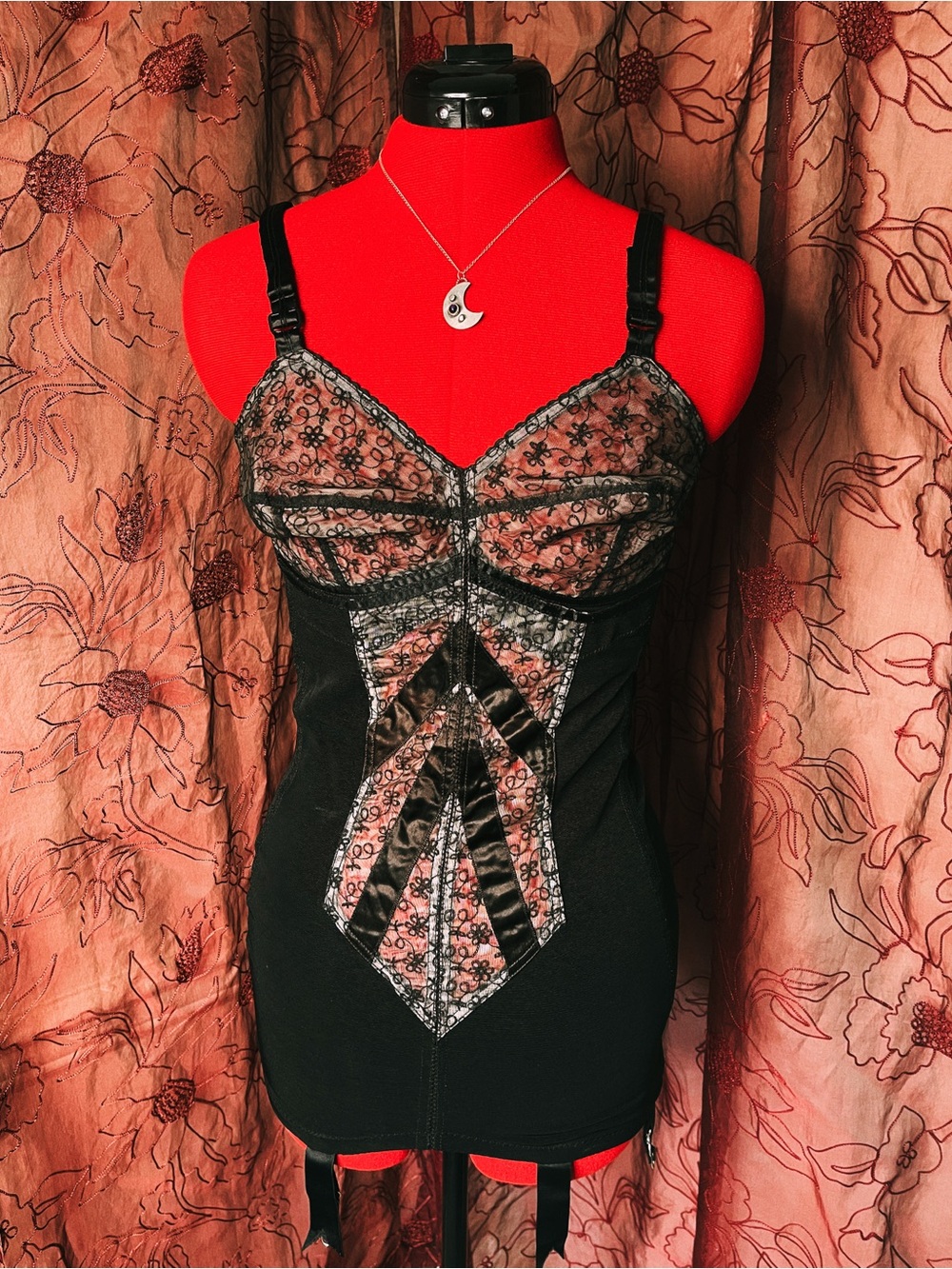 Vintage 1960s Black Corselette ‘Cordé de Parie’